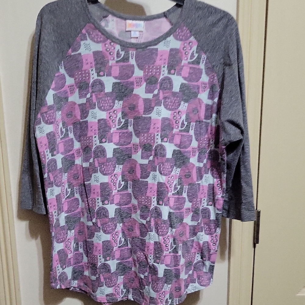 LuLaRoe Pink and Gray Geometric Top
